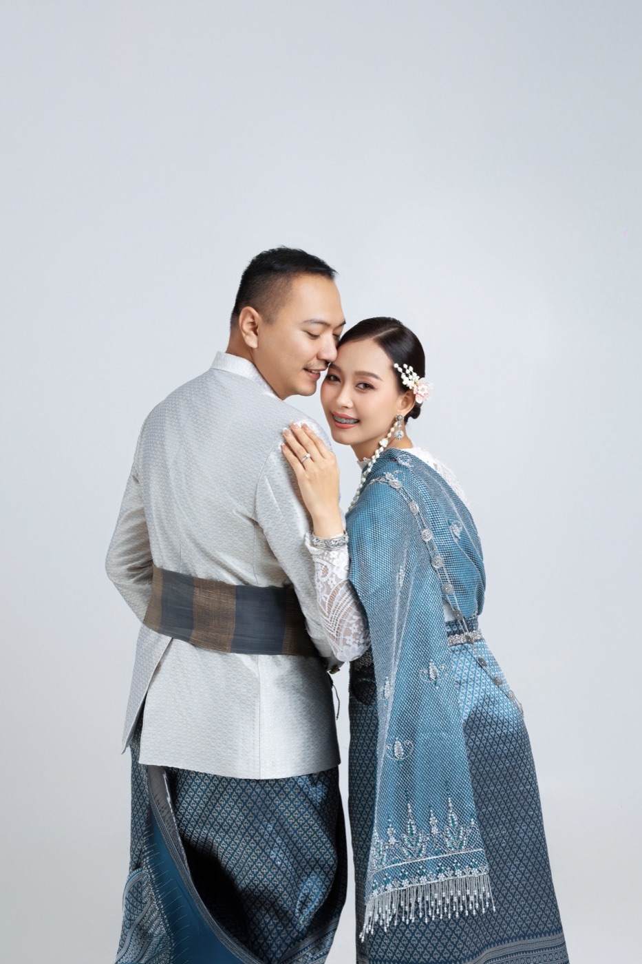 An embrace, traditional blue silk